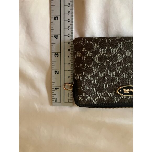 COACH New York  Brown w/Logo Zip Wristlet  Wallet 3x6 in.Number M 1480 53009B - Picture 6 of 13